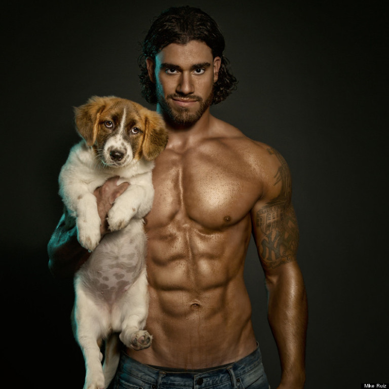 h-HUNKS-AND-HOUNDS-768x768