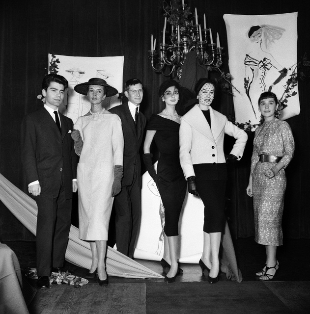 LES DEBUTS DE KARL LAGERFERLD ET YVES SAINT LAURENT 1954