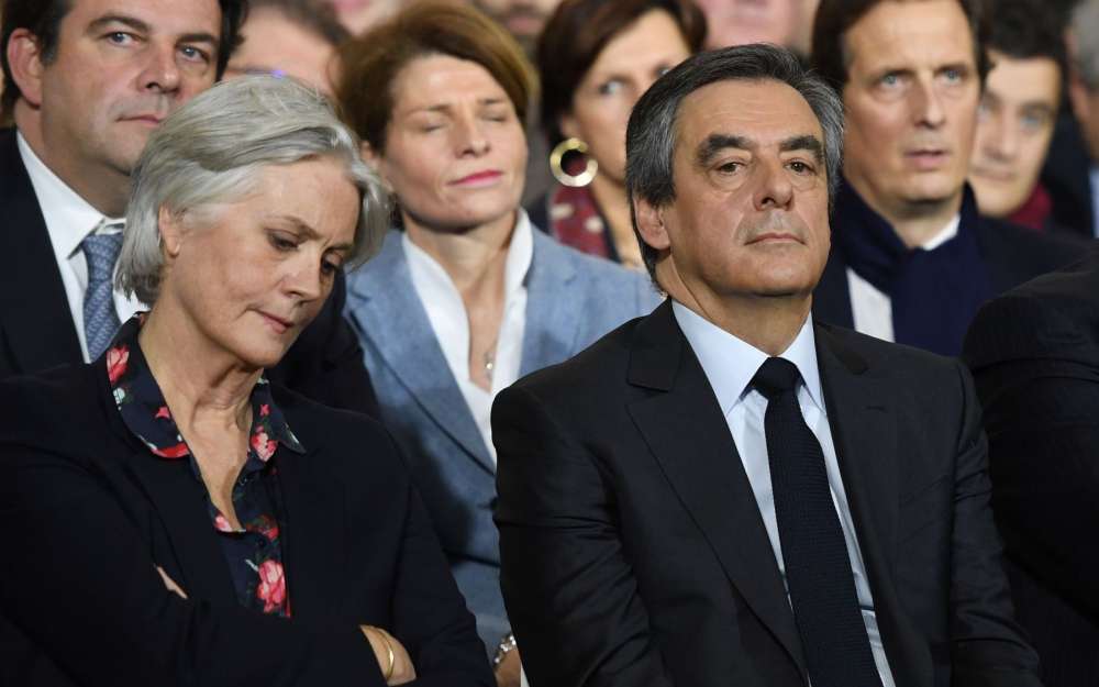 penelope-et-francois-fillon-lors-du-meeting-a-paris-dimanche