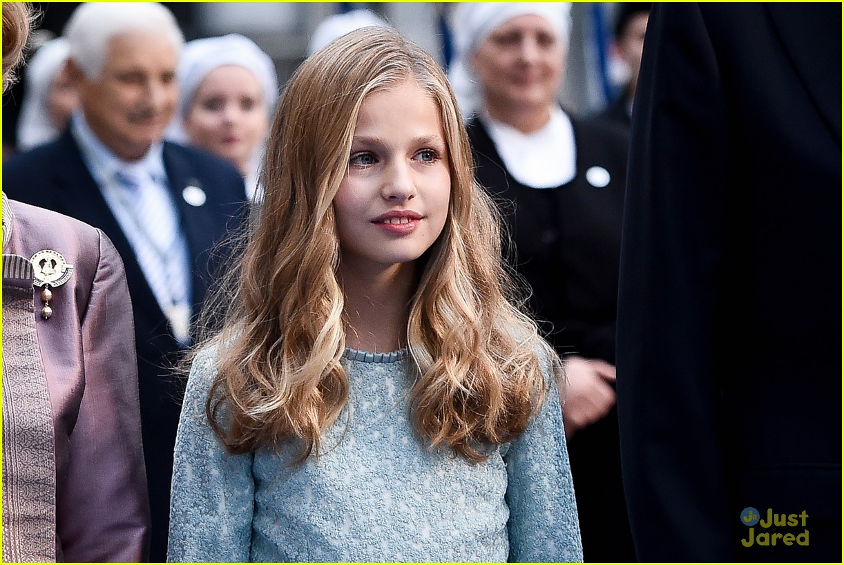 princess-leonor-spain-first-speech-asturias-awards-01