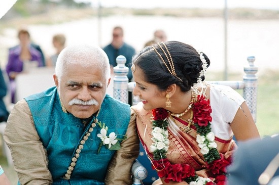 Bride-with-father-at-Indian-Wedding-550x366.jpg